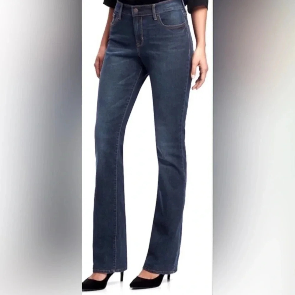 Old Navy The Flirt Bootcut Jeans size 6 short - new without tags